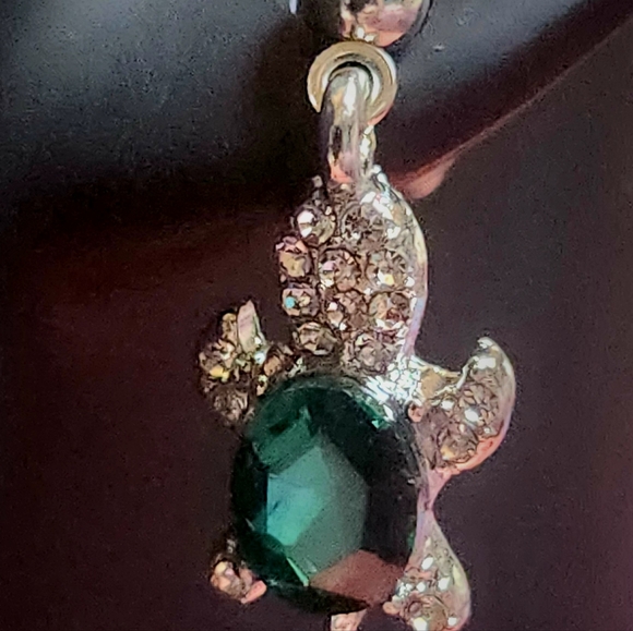 Zircon Turtle Stud Earrings Faceted Green Gem NWT - Picture 3 of 6